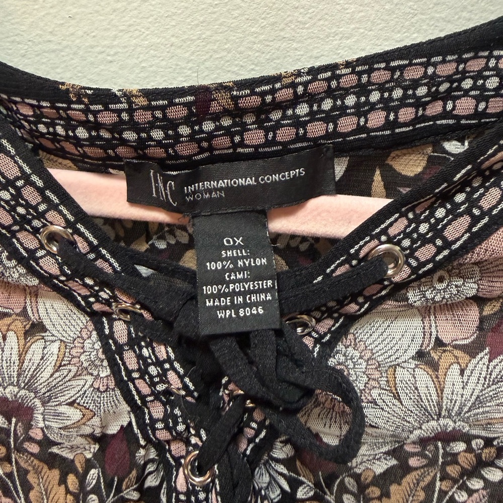 Sheer Floral Blouse - Picture 3 of 5